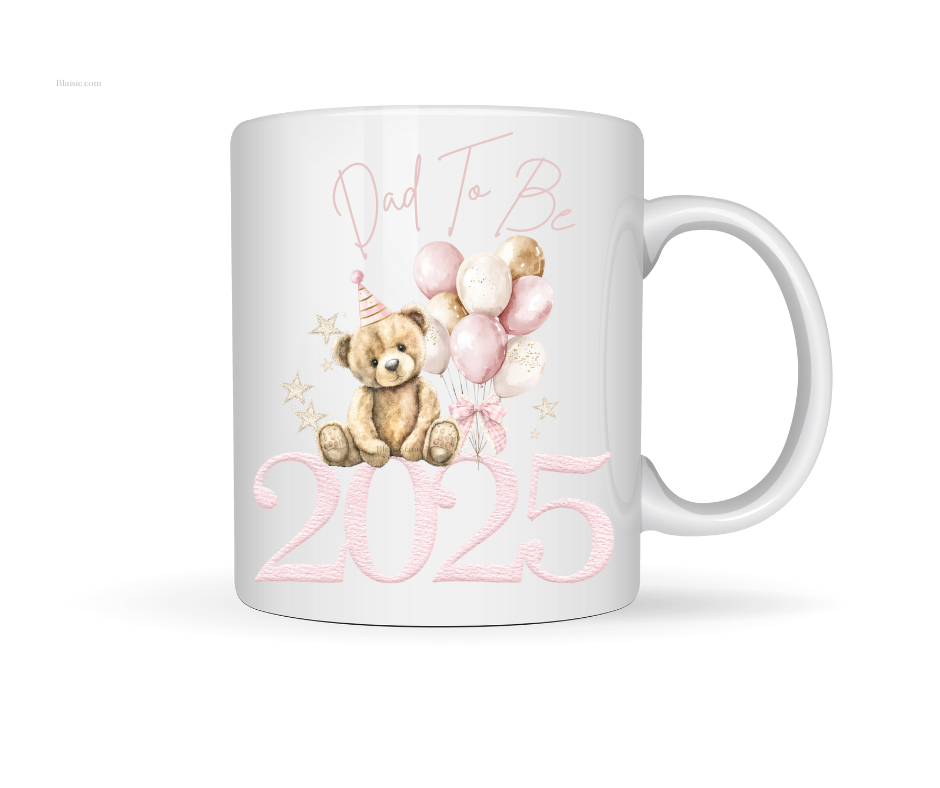 DAD TO BE 2025. TEDDY MUG